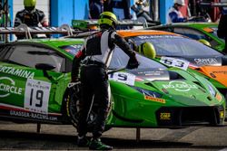 #19 GRT Grasser Racing Team Lamborghini Huracan GT3: Ezequiel Perez Companc, Andrea Caldarelli