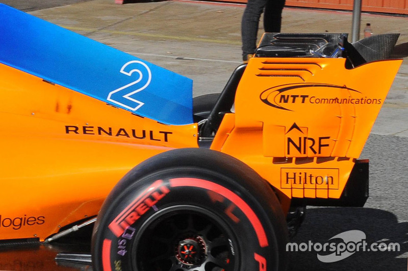 McLaren MCL33