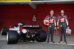 Kevin Magnussen, Haas F1 Team and Romain Grosjean, Haas F1 Team , the new Haas F1 Team VF-18