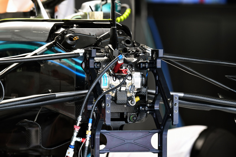 Mercedes-AMG F1 W09 front suspension and chassis detail