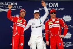 Polesitter Valtteri Bottas, Mercedes AMG F1, tweede Sebastian Vettel, Ferrari, derde Kimi Raikkonen,