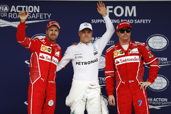 Qualifying Top 3: polesitter Valtteri Bottas, Mercedes AMG F1, second place Sebastian Vettel, Ferrar