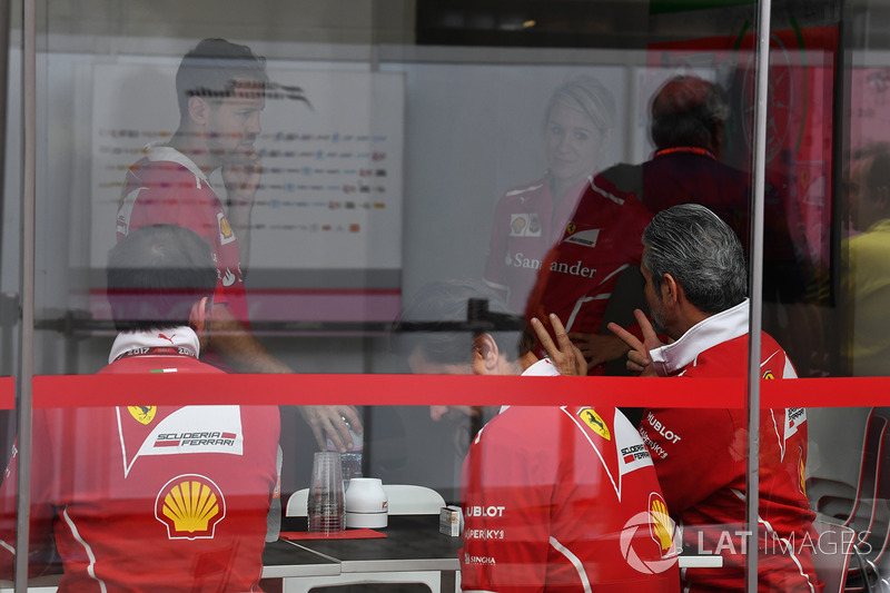 Sebastian Vettel, Ferrari and Maurizio Arrivabene, Ferrari Team Principal