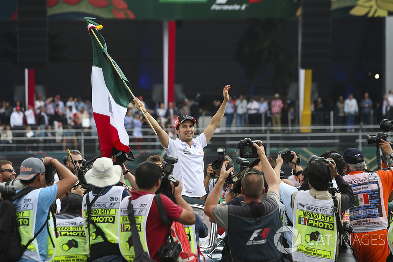 Sergio Perez, Force India, with his home crowd prior to the start