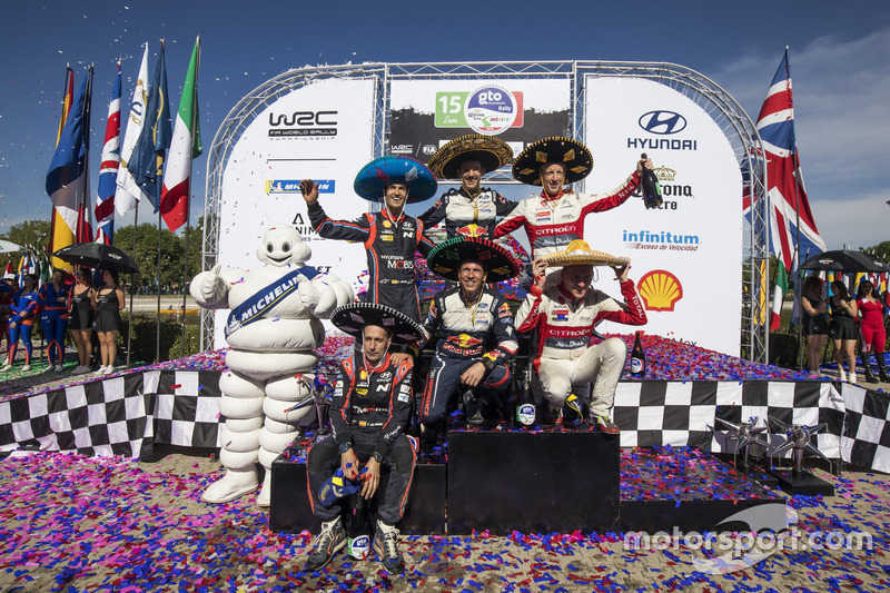 Podio: i vincitori Sébastien Ogier, Julien Ingrassia, M-Sport Ford WRT Ford Fiesta WRC, al secondo posto Dani Sordo, Carlos Del Barrio, Hyundai Motorsport Hyundai i20 Coupe WRC, al terzo posto Kris Meeke, Paul Nagle, Citroën World Rally Team Citroën C3 WRC