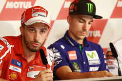 Andrea Dovizioso, Ducati Team, Maverick Viñales, Yamaha Factory Racing