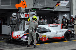 #2 Porsche Team Porsche 919 Hybrid: Timo Bernhard, Earl Bamber, Brendon Hartley