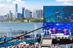 Podium: 1. Sam Bird, DS Virgin Racing; 2. Felix Rosenqvist, Mahindra Racing; 3. Nick Heidfeld, Mahin