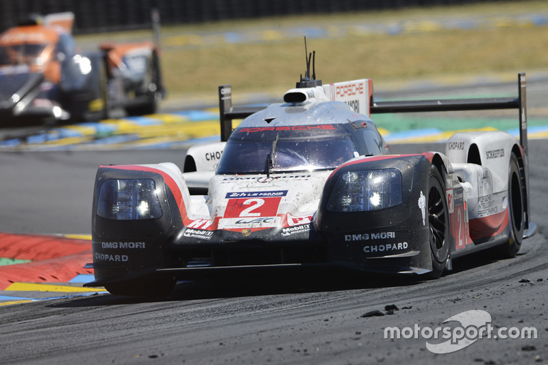 #2 Porsche Team Porsche 919 Hybrid: Timo Bernhard, Earl Bamber, Brendon Hartley