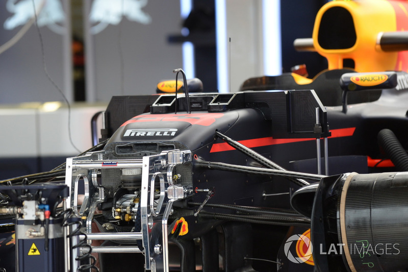 Red Bull Racing RB13 front suspension and chassis detail