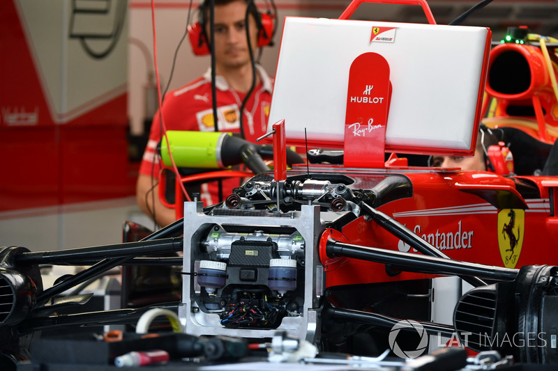 Ferrari SF70H ön süspansiyon detay