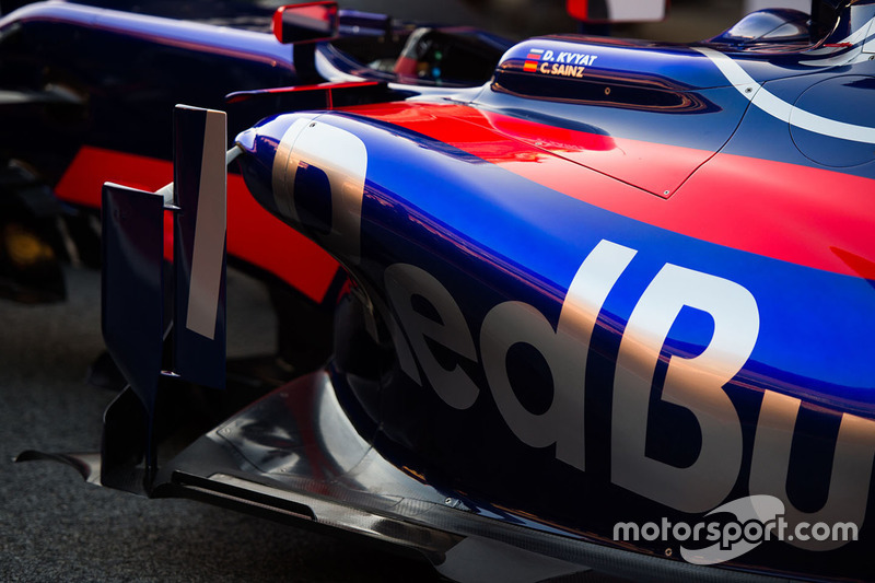 Боковий понтон Scuderia Toro Rosso STR12