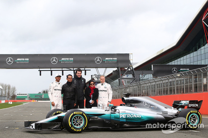 Lewis Hamilton, Mercedes AMG F1, Valtteri Bottas, Mercedes AMG F1, Toto Wolff, Mercedes AMG F1 Shareholder and Executive Director