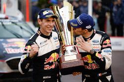 Les vainqueurs Sébastien Ogier, Julien Ingrassia, M-Sport