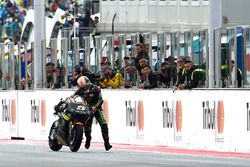 Johann Zarco, Monster Yamaha Tech 3 pushes his bike over the finish line