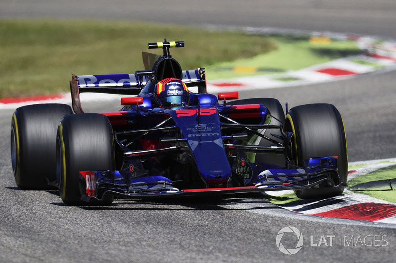 Carlos Sainz Jr., Scuderia Scuderia Toro Rosso STR12