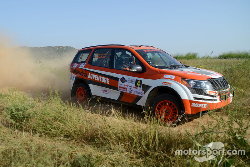 Gaurav Gill, Musa Sherif, XUV 500, Team Mahindra Adventure