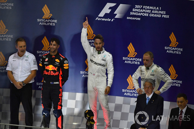 Podium: race winner Lewis Hamilton, Mercedes AMG F1, second place Daniel Ricciardo, Red Bull Racing, third place Valtteri Bottas, Mercedes AMG F1