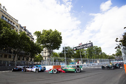 Antonio Felix da Costa, Amlin Andretti Formula E Team. leads Lucas di Grassi, ABT Schaeffler Audi Sport