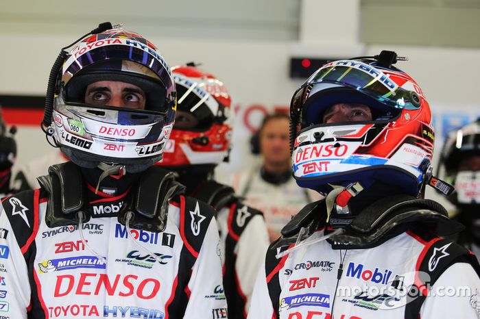 Sebastien Buemi, José María López, TOYOTA GAZOO Racing