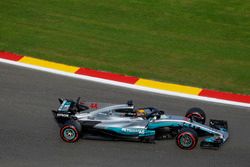 Lewis Hamilton, Mercedes-Benz F1 W08, with halo