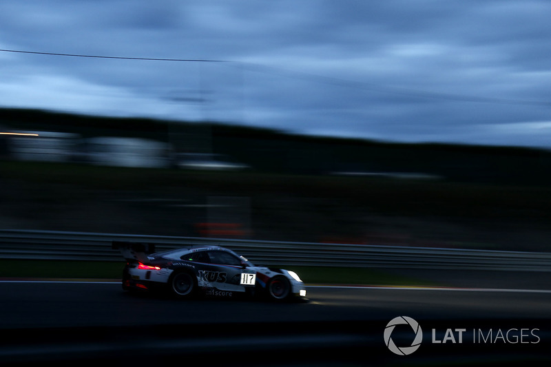 #117 KüS Team 75 Bernhard Porsche 991 GT3 R: Laurens Vanthoor, Kevin Estre, Michael Christensen