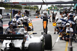 Lance Stroll, Williams FW40, lors d'une simulation d'arrêt au stand