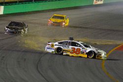 David Ragan, Front Row Motorsports Ford, choque