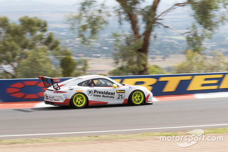 #21 Steve Richards Motorsport, Porsche GT3 Cup: Dean Grant, Dylan Okeeffe, Xavier West