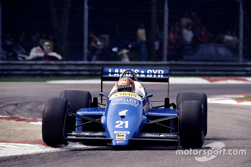 #21: Alex Caffi, Osella FA1I, Alfa Romeo