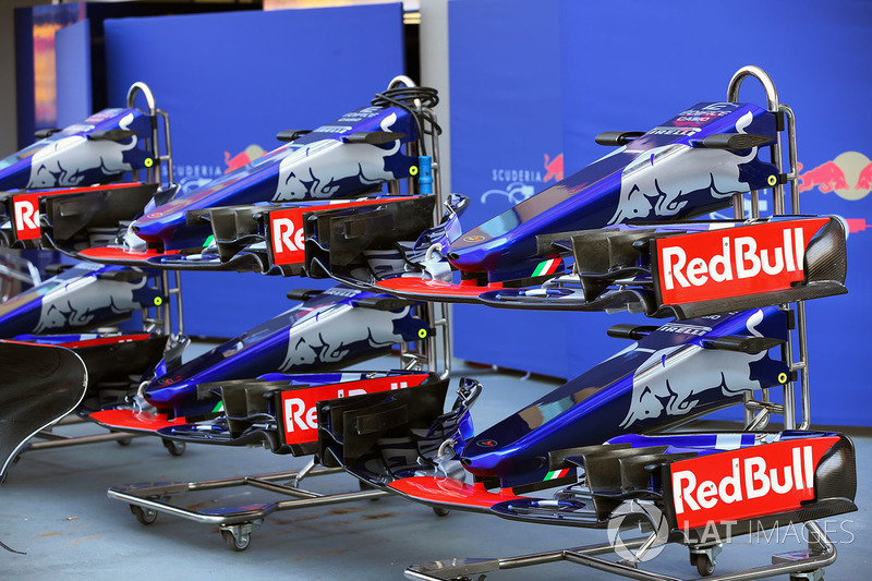 Scuderia Toro Rosso STR12: Frontpartie