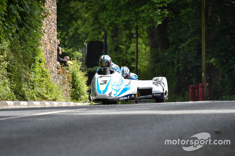 Sidecar TT 1: 2. Platz - John Holden / Lee Cain, Silicone Engineering Barnes Racing