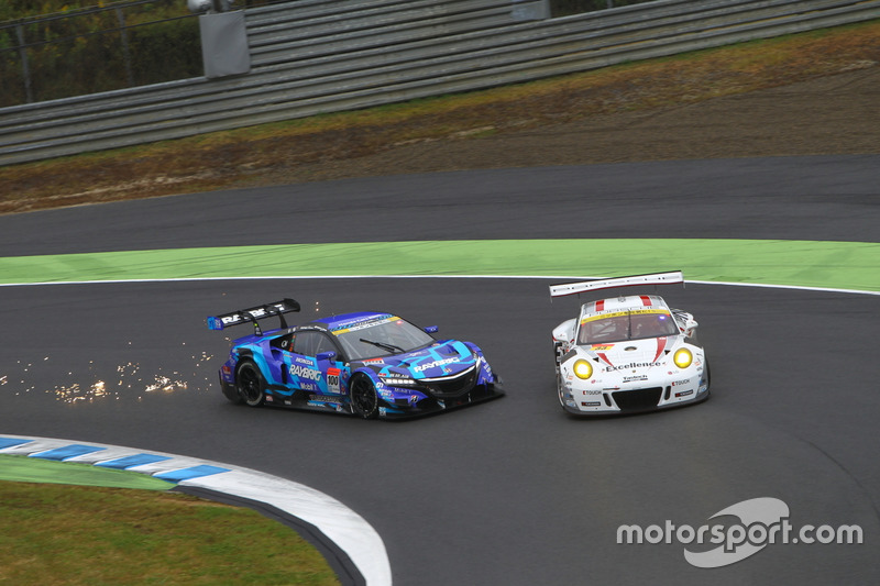 #100 RAYBRIG NSX CONCEPT-GT, #33 Excellence Porsche