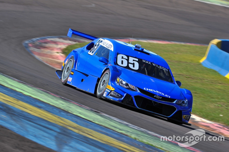 Max Wilson dominou as ações na primeira prova da etapa de Cascavel da Stock Car.