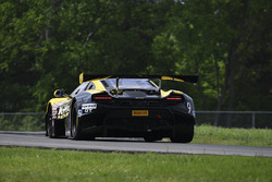 #9 K-Pax Racing McLaren 650S GT3: Alvaro Parente, Ben Barnicoat