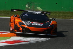 #59 Strakka Racing, McLaren 650 S GT3: Andrew Watson, Jazeman Jaafar, Dean Stoneman