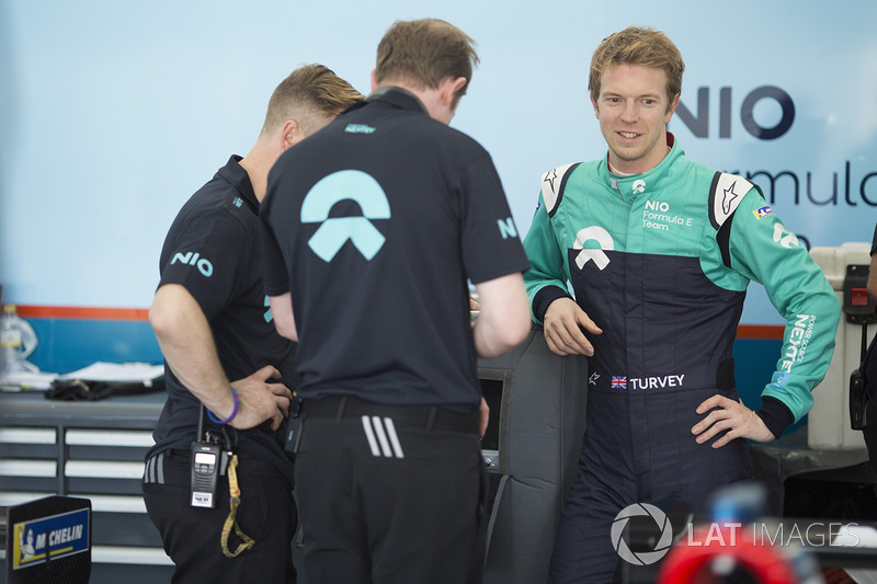 <img src="https://cdn-7.motorsport.com/static/img/cfp/0/0/0/200/227/s3/united_kingdom-2.jpg" alt="" width="20" height="12" /> #16 Oliver Turvey, NIO Formula E Team