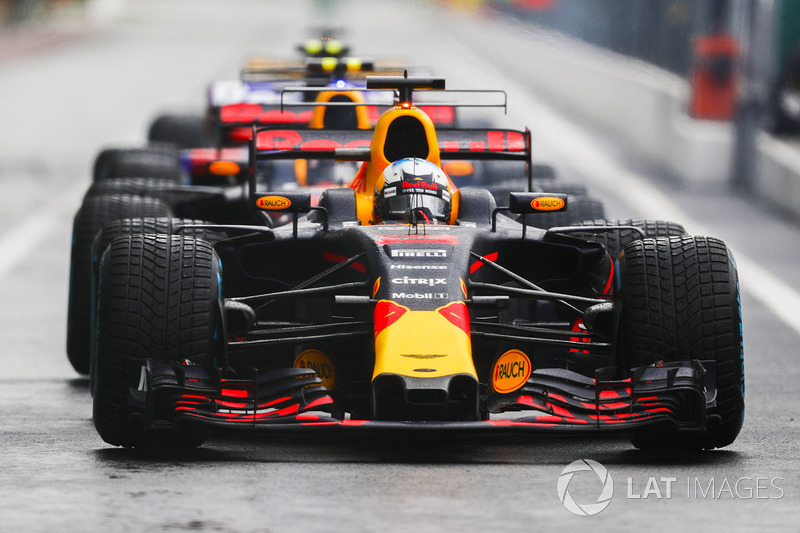 16: Daniel Ricciardo, Red Bull Racing RB13 (termasuk penalti 25 grid)