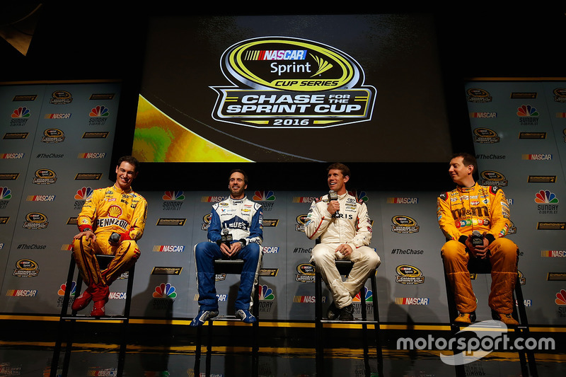 Joey Logano, Jimmie Johnson, Carl Edwards, Kyle Busch