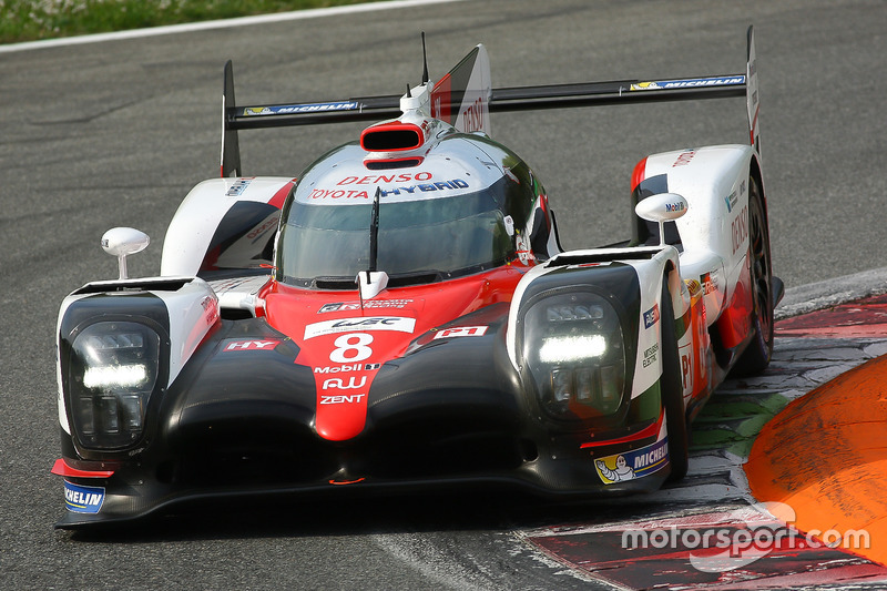 #8 Toyota Gazoo Racing Toyota TS050 Hybrid: Anthony Davidson, Nicolas Lapierre, Kazuki Nakajima