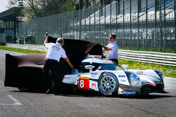 #8 Toyota Gazoo Racing Toyota TS050 Hybrid: Anthony Davidson, Nicolas Lapierre, Kazuki Nakajima being unveiled