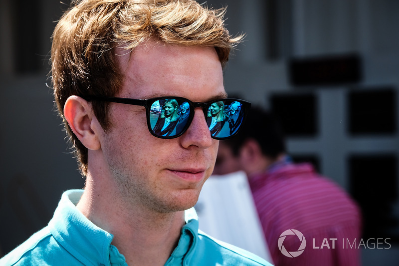 №16. <img src="https://cdn-7.motorsport.com/static/img/cfp/0/0/0/200/227/s3/united_kingdom-2.jpg" alt="" width="20" height="12" /> Оливер Терви, NIO Formula E Team