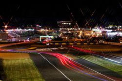 Acción de noche de carrera