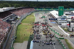 The grid before the start of the race