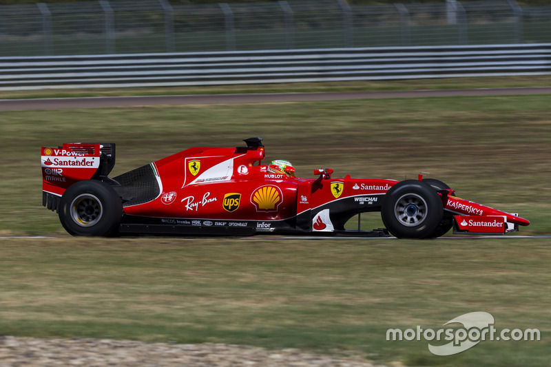 Esteban Gutierrez, Ferrari, prova le gomme Pirelli 2017