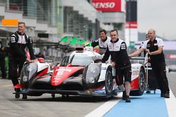 #6 Toyota Racing Toyota TS050 Hybrid: Stéphane Sarrazin, Mike Conway, Kamui Kobayashi