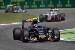 Carlos Sainz Jr., Scuderia Toro Rosso STR11