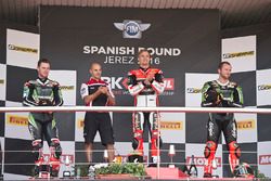 Podium: race winner Chaz Davies, Ducati Team, second place Jonathan Rea, Kawasaki Racing, third plac