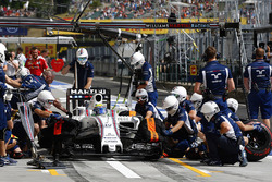Felipe Massa, Williams FW38 in the pits