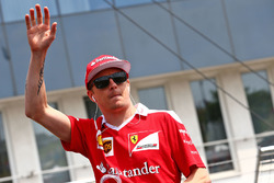 Kimi Raikkonen, Ferrari lors de la parade des pilotes